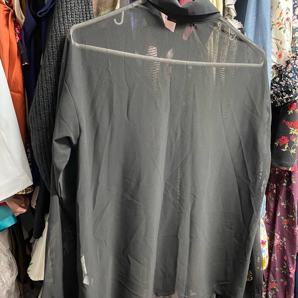 Forever21 black top. - Picture 2 of 3